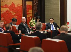 李克强对美国工商领袖说：商业沟通会 增进中美政治互信